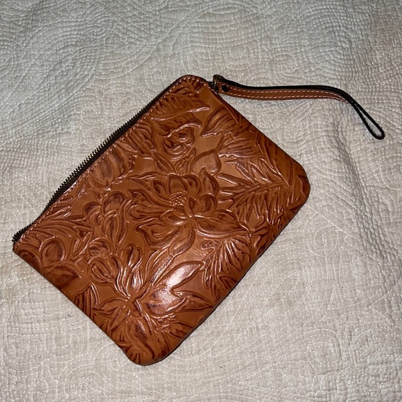 Brown Patricia Nash wristlet - Picture 2 of 5